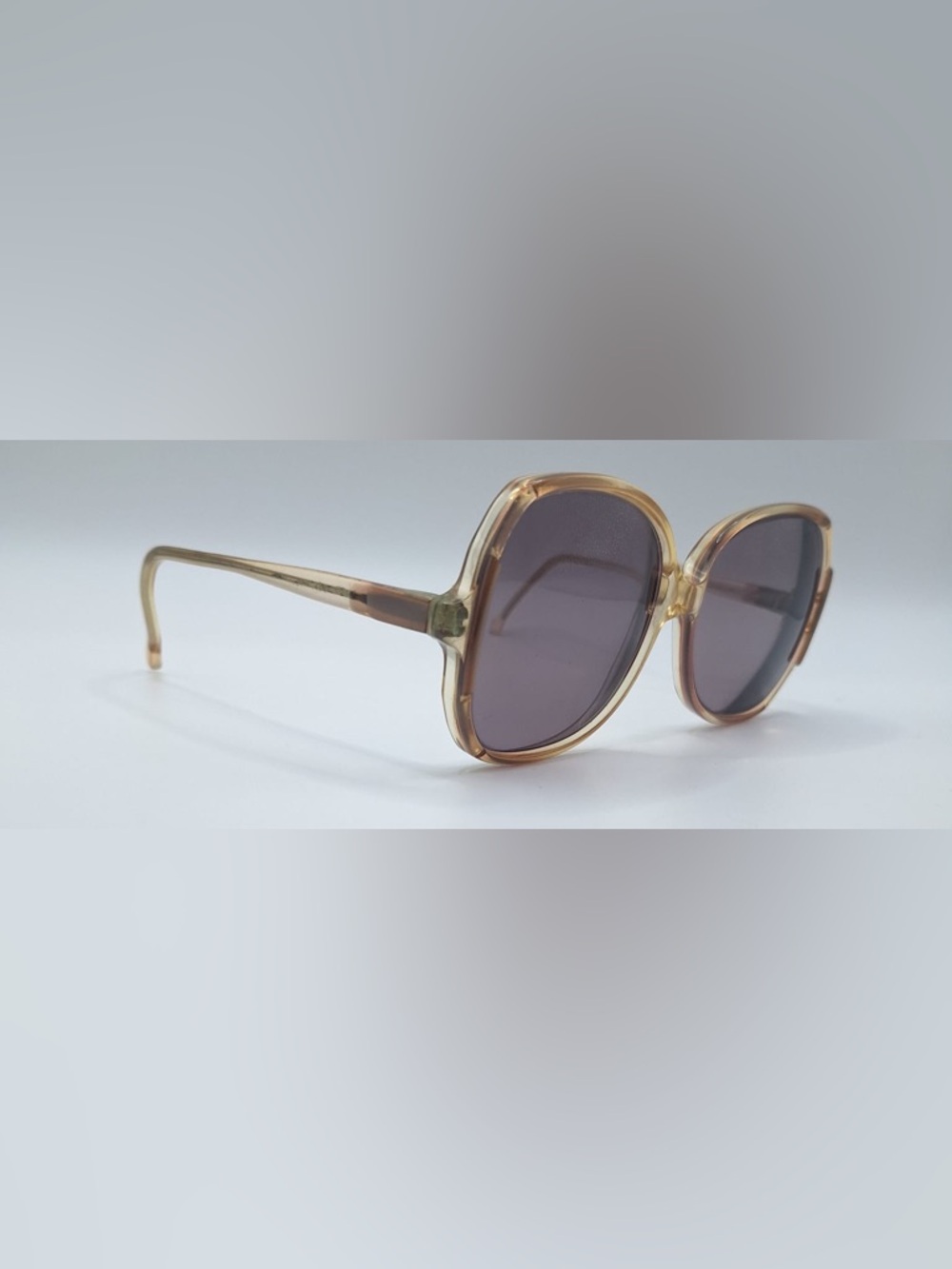 Vintage Surprise III Brown Translucent Oval Sunglasses Frames Only